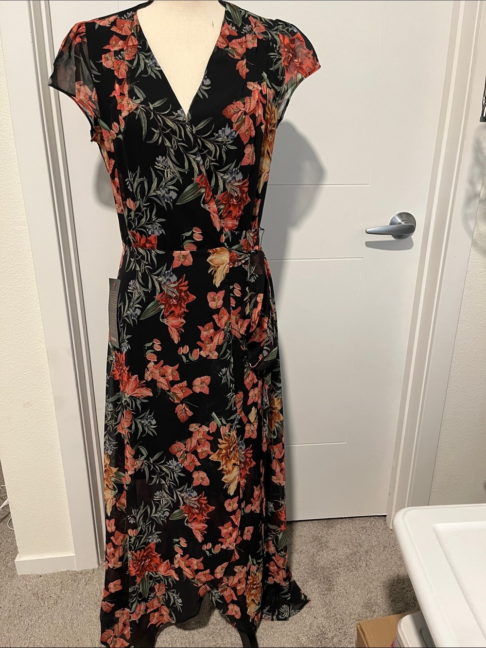 Bebe Plunging V-Neck Print Wrap Dress Cottagecore Feminine Party Event Boho - Picture 2 of 14
